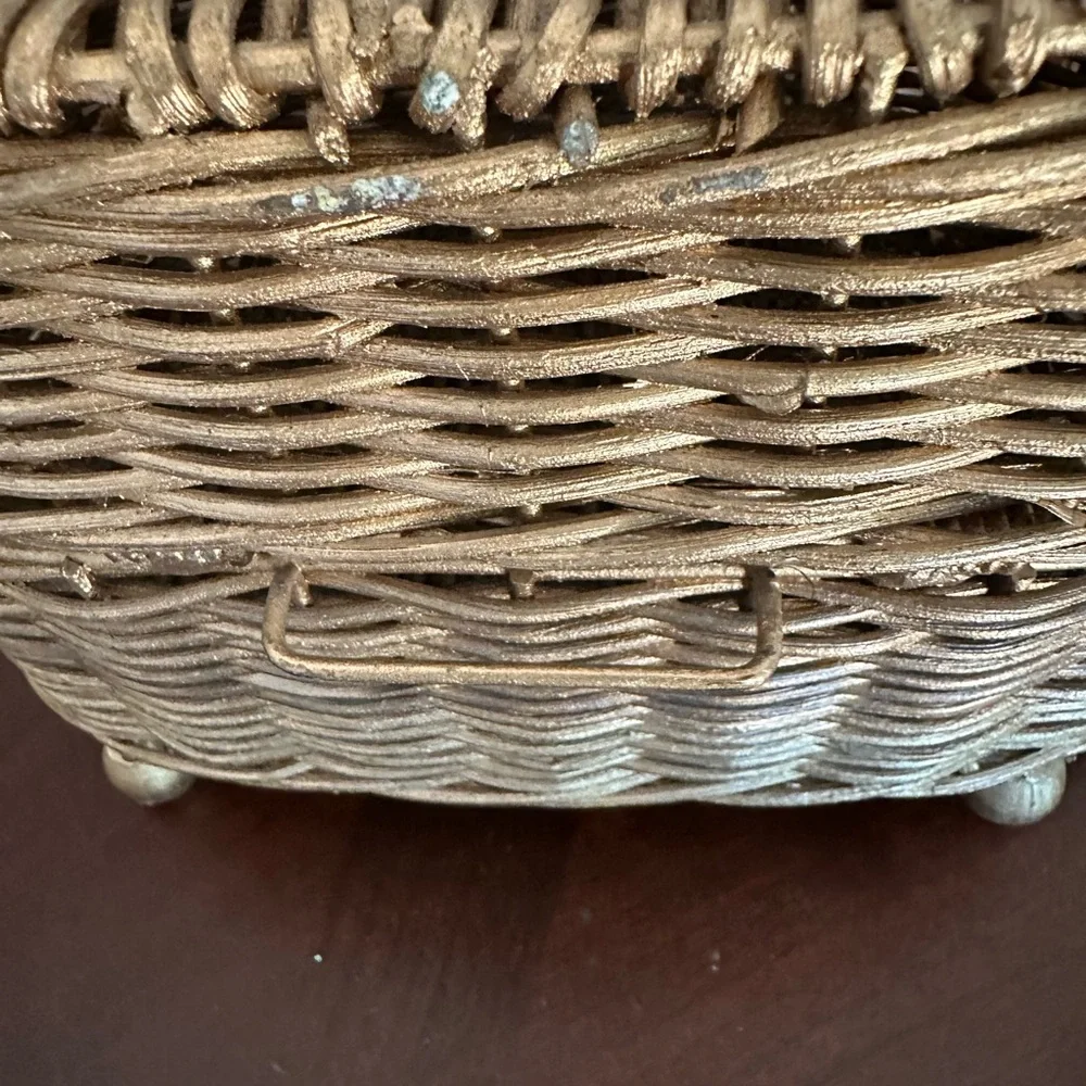 Beautiful Vintage Wicker Basket Box w/ Bow Topper, Gold Lidded Storage Box VGUC
